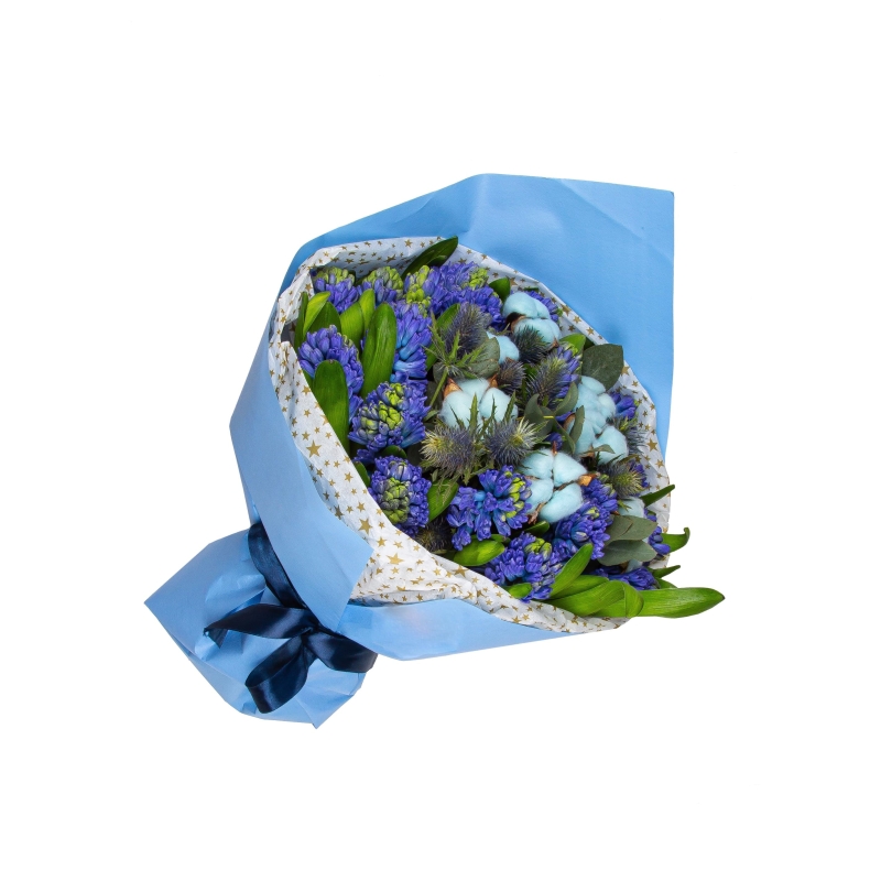 Букет 25 синих ароматных гиацинтов с эвкалиптом
